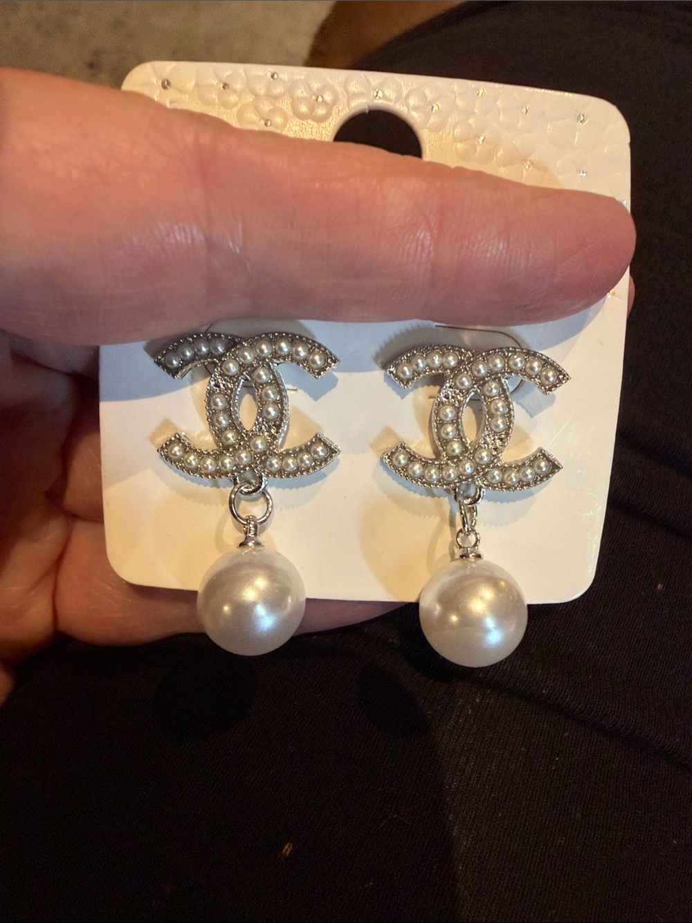 Stunning Pearl Drop Fashion Earrings